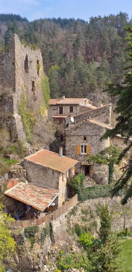 Gite Le Rocher Du Chateau De Retourtour Lamastre Exterior foto